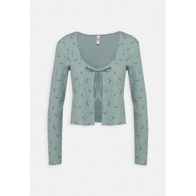Kobiety COMBINATION_CLOTHING | JDY JDYSOFIA CARDIGAN STRAP SET - Top - chinois green/cashmere blue/jasnozielony - FA37474