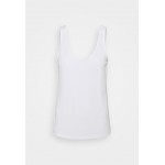 Kobiety T SHIRT TOP | Pieces PCKAMALA TANK - Top - bright white/biały - CB84984