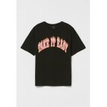 Kobiety T SHIRT TOP | Bershka T-shirt z nadrukiem - black/czarny - HN75574