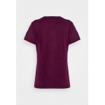 Kobiety T SHIRT TOP | GAP Petite TEE - T-shirt z nadrukiem - secret plum/bordowy - DZ38533