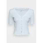 Kobiety T SHIRT TOP | ONLY ONLINC LAILA BUTTON - T-shirt basic - cashmere blue/jasnoniebieski - HD69985