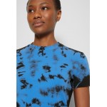 Kobiety T SHIRT TOP | Proenza Schouler White Label TIE DYE - T-shirt z nadrukiem - blue/niebieski - GX69150