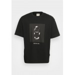 Kobiety T SHIRT TOP | Redefined Rebel HENDRIX TEE UNISEX - T-shirt z nadrukiem - black/czarny - LC83258