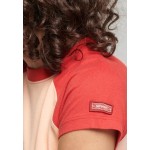 Kobiety T SHIRT TOP | Superdry VINTAGE - T-shirt z nadrukiem - antique peach red/różowy - ZJ63146
