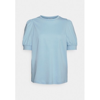 Kobiety T_SHIRT_TOP | Vero Moda VMKERRY  - T-shirt basic - blue bell/jasnoniebieski - YW00899