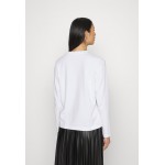 Kobiety T SHIRT TOP | Wood Wood ASTRID IVY - T-shirt z nadrukiem - white/biały - UG80823