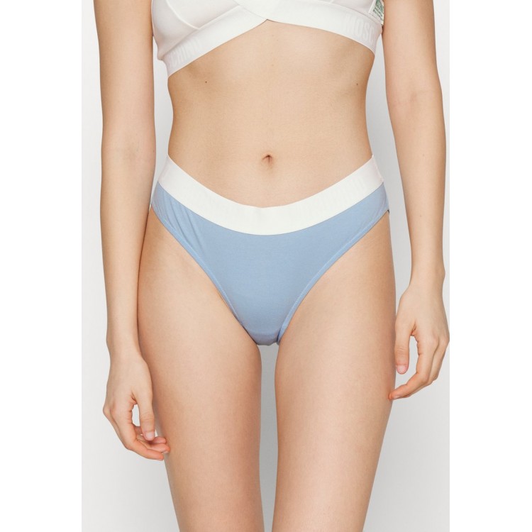 Kobiety UNDERPANT | Moschino Underwear NATURE FRIENDLY BRASILIANA 2 PACK - Figi - azzurro/niebieski - CL71084