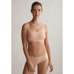 Kobiety UNDERPANT | OYSHO INVISIBLE LASER CUT MICROFIBRE HIPSTER - Figi - nude - AD68231