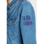 Kobiety DRESS | Desigual VEST MICKEY PATCH - Sukienka jeansowa - denim dark blue/niebieski denim - PC58018