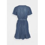 Kobiety DRESS | JDY JDYBELLA LIFE DRESS - Sukienka jeansowa - medium blue denim/niebieski denim - TK25816