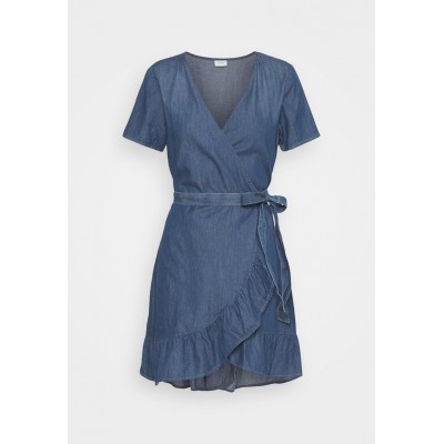 Kobiety DRESS | JDY JDYBELLA LIFE DRESS - Sukienka jeansowa - medium blue denim/niebieski denim - TK25816