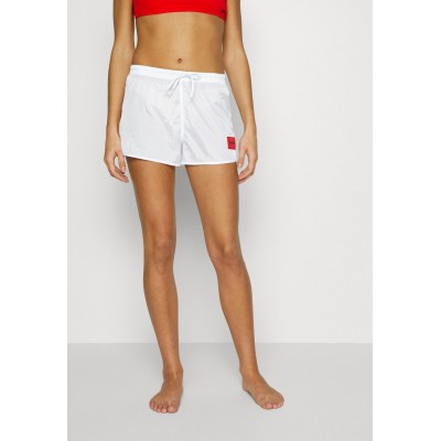 Kobiety BEACH_TROUSER | HUGO SHORTS RED LABEL - Szorty kąpielowe - white/biały - FM55468