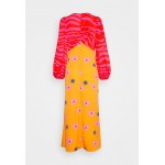 Kobiety DRESS | Never Fully Dressed Petite LUCY PRINT CLASH DRESS - Sukienka koktajlowa - orange/pomarańczowy - VB88663