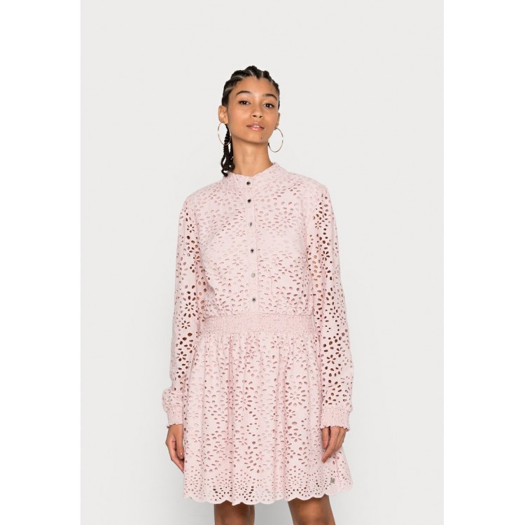 Kobiety DRESS | NIKKIE REBECY BRODERIE DRESS - Sukienka koktajlowa - burnished pink/różowy melanż - PH06521