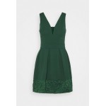 Kobiety DRESS | WAL G. NADIA VPLUNGE NECK SKATER DRESS - Sukienka koktajlowa - forest green/zielony - ML72100