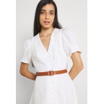 Kobiety DRESS | Forever New HEATHER EMBROIDERED COLLAR MIDI DRESS - Sukienka koszulowa - porcelain/biały - EF62933