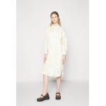 Kobiety DRESS | Lovechild RAVI - Sukienka koszulowa - pastel yellow/żółty - ER66556