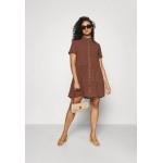 Kobiety DRESS | Missguided Plus PLUS TEXTURED SHIRT DRESS - Sukienka koszulowa - brown/brązowy - RZ09111