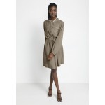 Kobiety DRESS | My Essential Wardrobe MWFRANCO - Sukienka koszulowa - crockery/beżowy - PE01403