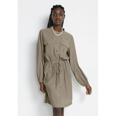 Kobiety DRESS | My Essential Wardrobe MWFRANCO  - Sukienka koszulowa - crockery/beżowy - PE01403