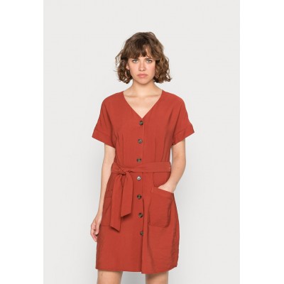 Kobiety DRESS | ONLY ONLKADY ELIANA LIFE BUTTON DRESS - Sukienka koszulowa - burnt henna/czerwony - WX12737