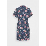 Kobiety DRESS | ONLY Petite ONLNOVA LIFE SHIRT DRESS - Sukienka koszulowa - vintage indigo butterfly floral/niebieski - QP26620