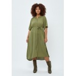 Kobiety DRESS | PEPPERCORN DARCY CURVE - Sukienka koszulowa - mosstone green/zielony - MK93165