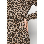 Kobiety DRESS | PIECES Tall PCNULLA SHIRT DRESS - Sukienka koszulowa - brown/brązowy - ZX89636