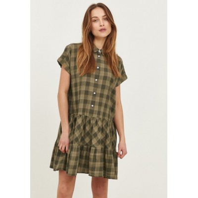 Kobiety DRESS | PULZ PZMERLE - Sukienka koszulowa - grape leaf/zielony - AN61410