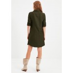 Kobiety DRESS | Trendyol Sukienka koszulowa - green/ciemnozielony - LR64915