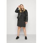 Kobiety DRESS | Vero Moda Curve VMSAGA COLLAR SHIRT DRESS - Sukienka koszulowa - black/czarny - HS76412