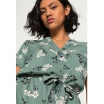 Kobiety DRESS | Vero Moda VMVICA DRESS - Sukienka koszulowa - laurel wreath/zielony - TF94684
