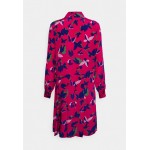 Kobiety DRESS | WEEKEND MaxMara CARPA - Sukienka koszulowa - fuxia/różowy - AF70479