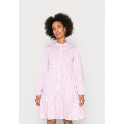 Kobiety DRESS | Freequent FQEMMELINE STRIPE - Sukienka letnia - begonia pink mix/różowy - IX28869