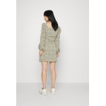Kobiety DRESS | Glamorous Petite SNAP FRONT MINI DRESS - Sukienka letnia - khaki/ciemnoczerwony - FJ12205