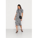 Kobiety DRESS | Neon & Nylon CHECKBOARD DRESS - Sukienka z dżerseju - black/czarny - ON80281