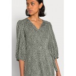 Kobiety DRESS | ONLY ONLOLIVIA WRAPMIDI DRESS - Sukienka letnia - balsam green kenya/zielony - EV69719