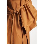 Kobiety DRESS | PASKAL DRESS WITH RUFFLE - Sukienka letnia - brown/brązowy - PM63582