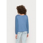 Kobiety SHIRT | ONLY ONLSTEPHANIE MIX BLOUSE - Bluzka z długim rękawem - moonlight blue/niebieski - OR72965