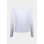 Kobiety T SHIRT TOP | FUBU CORPORATE GATHERED - Bluzka z długim rękawem - white/biały - KS93672