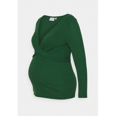 Kobiety T_SHIRT_TOP | Mamalicious Curve MLGISELLE TESS  - Bluzka z długim rękawem - eden/zielony - UD37891