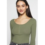 Kobiety T SHIRT TOP | Pieces Bluzka z długim rękawem - deep lichen green/khaki - BN05405